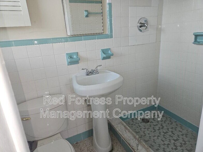 Building Photo - 2530 Kennesaw St