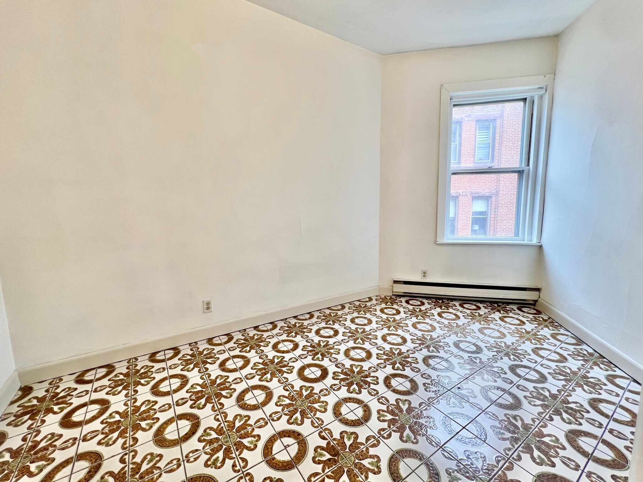 Building Photo - 84 N Margin St