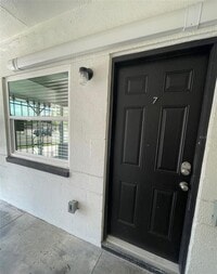 Building Photo - 707 Rosery Rd NW