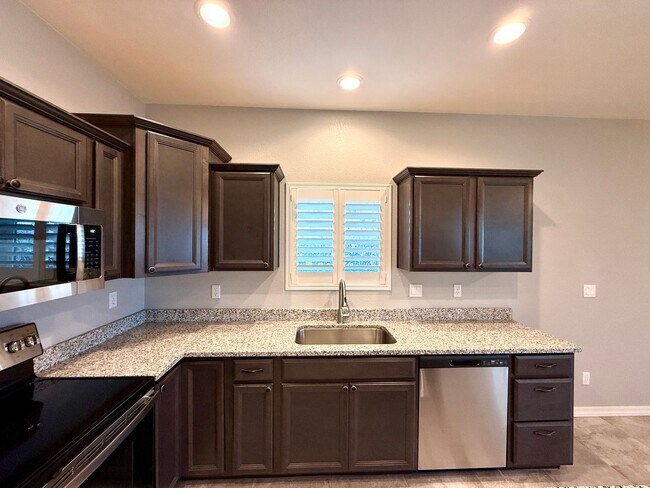 Building Photo - Beautiful 2023 Build | 3 Bed, 2 Bath | Solar + Premium Upgrades | Landscaping Included