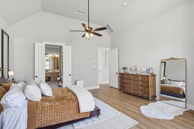 Building Photo - 2016 Strolling Wy