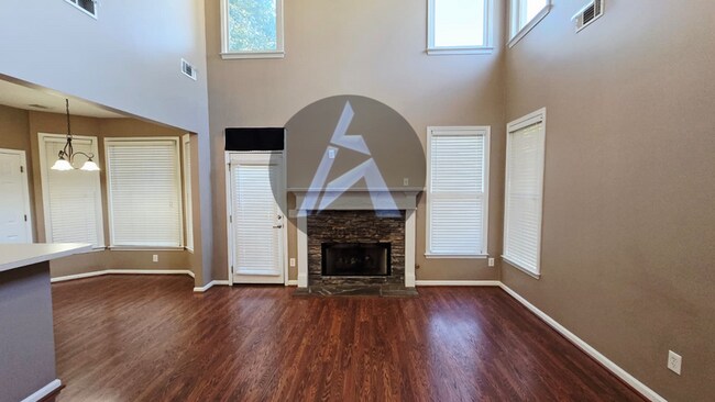 Building Photo - 223 Elmbrook Ln