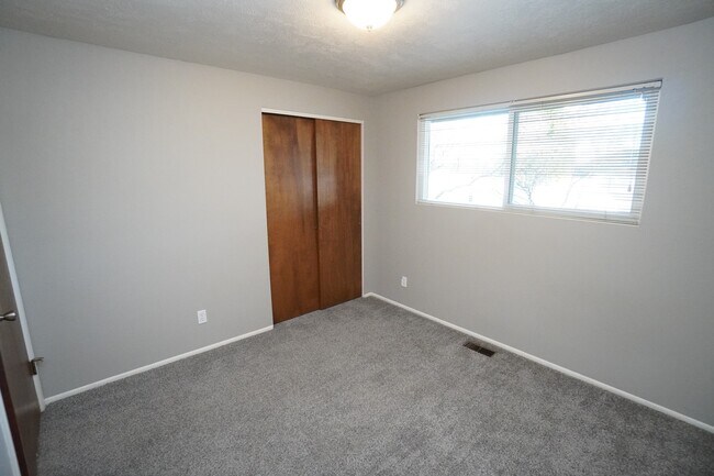 Building Photo - 9594 W Telfair Dr