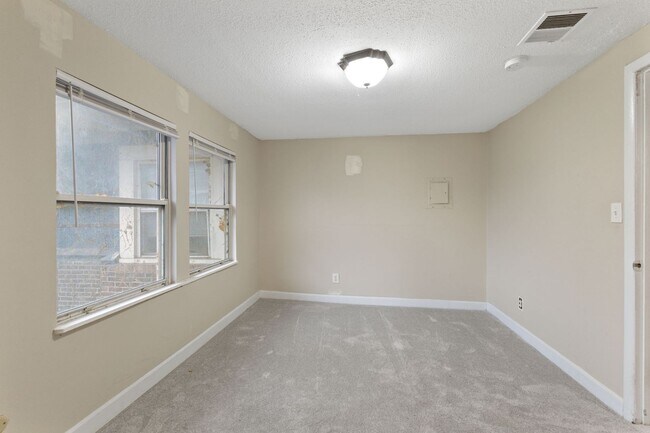 Building Photo - 3609 Balsam Ave
