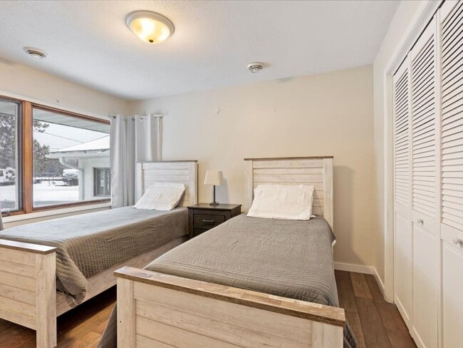 Building Photo - 3 Bedroom House on Mille Lacs Lake - All U...