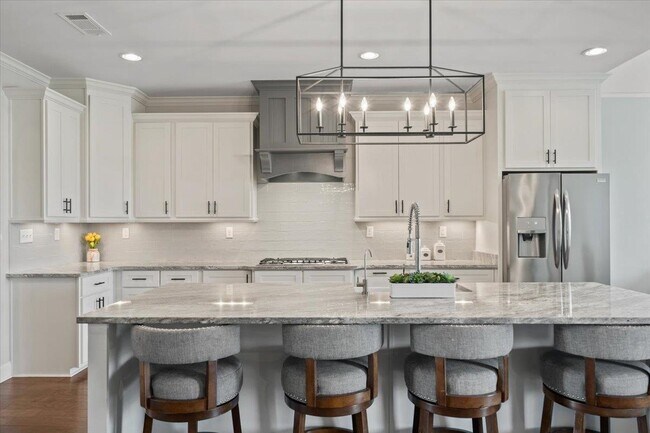 Building Photo - 4741 Carousel Ln