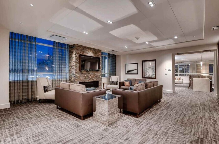 Building Photo - 100 Harborview Dr