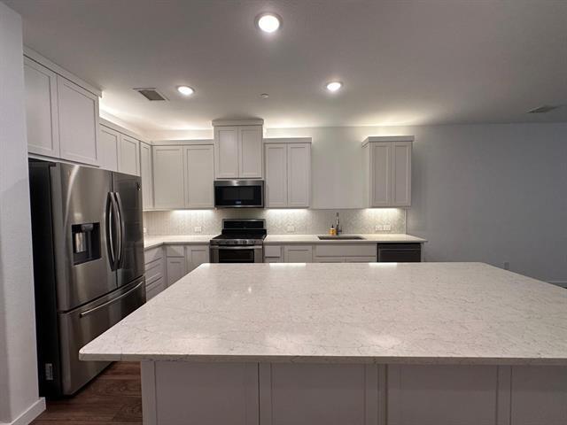 Building Photo - 619 Arapaho Dr