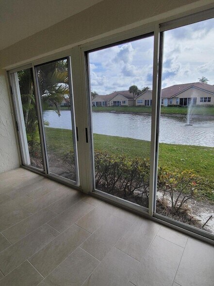 Building Photo - 11000 Ladera Ln