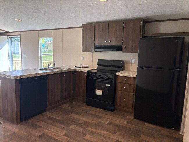Building Photo - BRAND NEW 3 BED, 2 BATH MOBILE HOME IN PARK LOCATED IN EAGLE SPRINGS