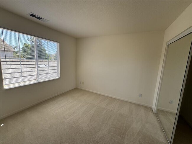 Building Photo - 4641 Palomino Way