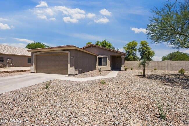 Building Photo - 1616 E Desert Ln