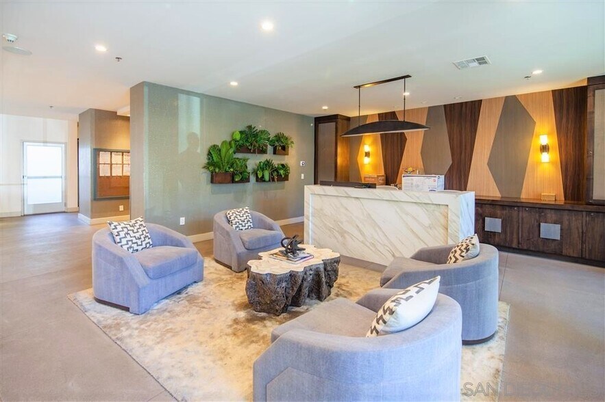 Concierge service - 889 Date St