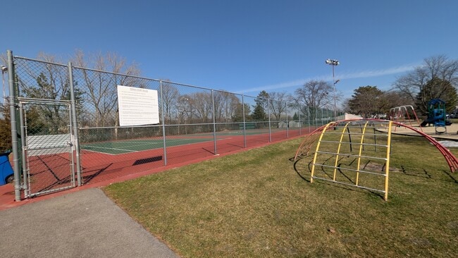 Building Photo - 636 Pintail St