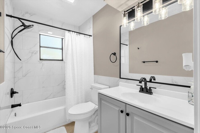Building Photo - 4840 Mango Ave