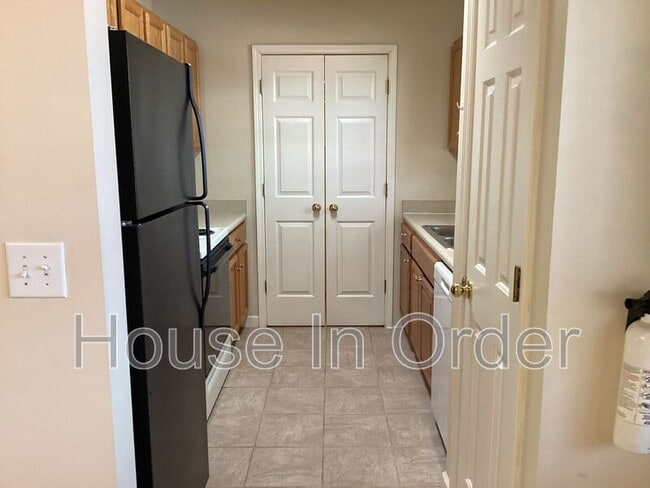 Building Photo - 703 Olde Covington Way