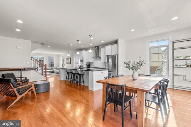 Building Photo - 9134 Kenway Ln