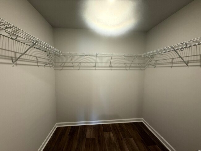 Building Photo - 517 Cambria Dr