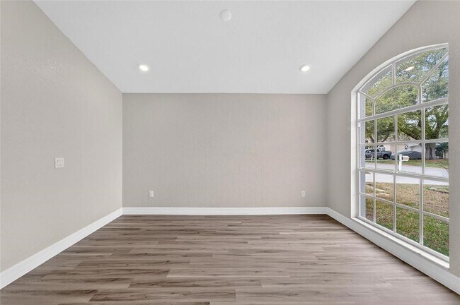 Building Photo - 523 Napa Valley Cir