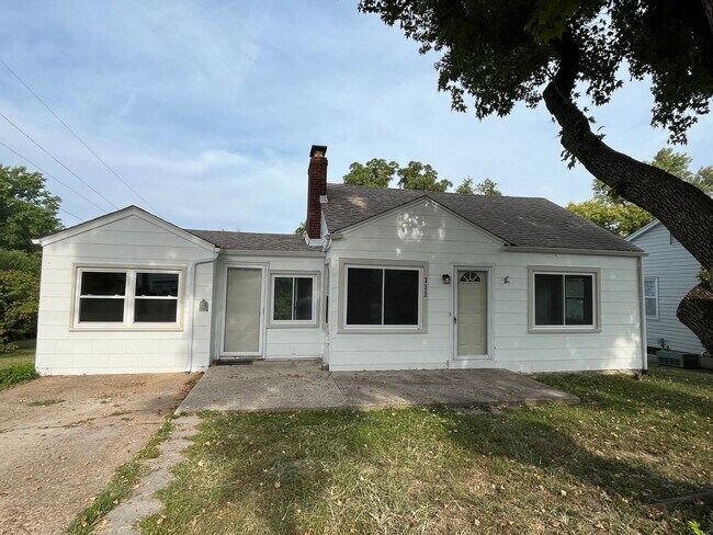 Primary Photo - Newly Renovated Single-Family Home in Wash...