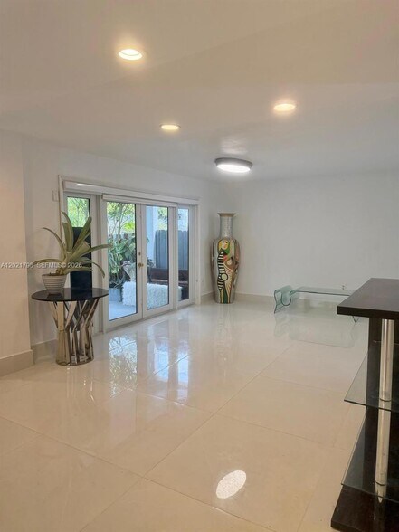 Building Photo - 8909 SW 108th Circle Ct