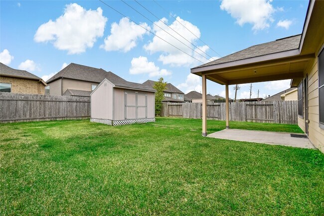 Building Photo - 3308 Southern Grove Ln
