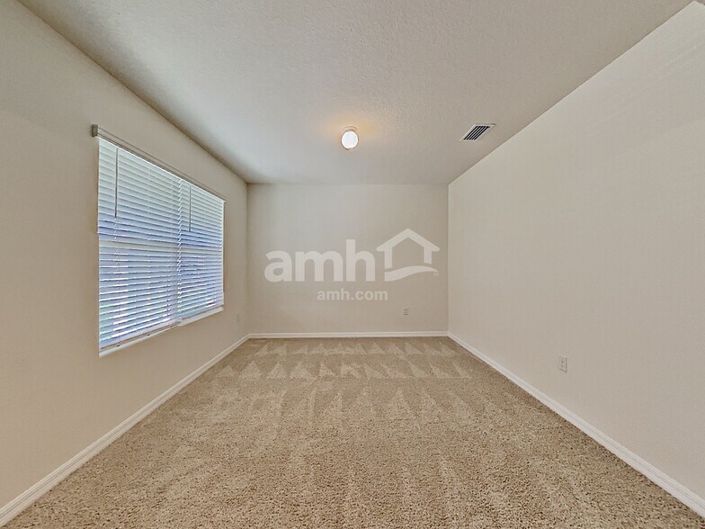 Building Photo - 2840 Greenleaf Ter