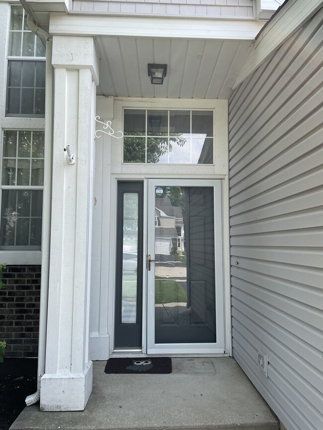 Building Photo - 711 Savannah Ln