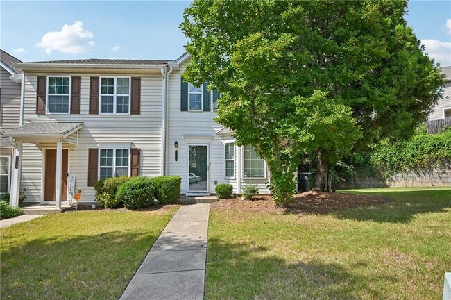 Building Photo - 725 Crestwell Cir