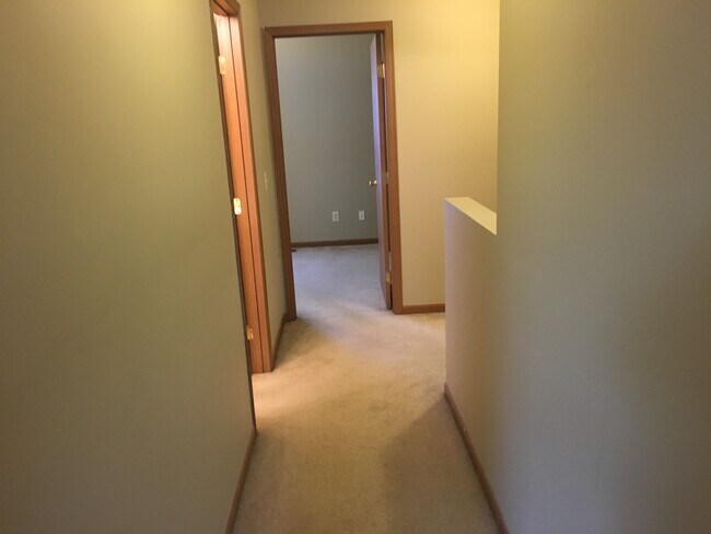 Upstairs - 230 Crossing Dr