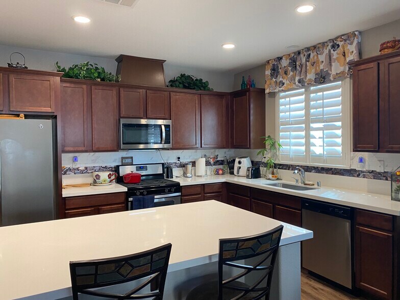 Building Photo - 6526 Angels Orchard Dr