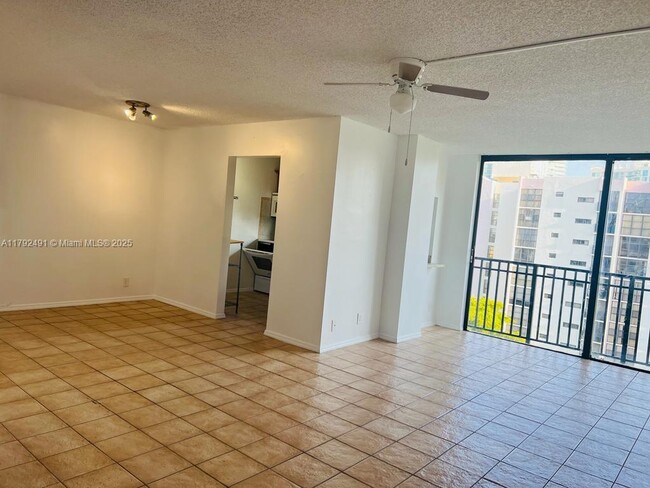 Building Photo - 17011 N Bay Rd
