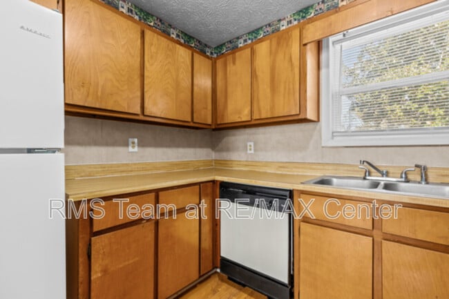 Building Photo - 236 Mateo Walk