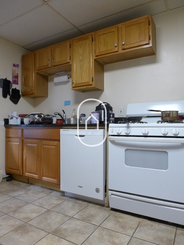 Primary Photo - 1578 Tremont St