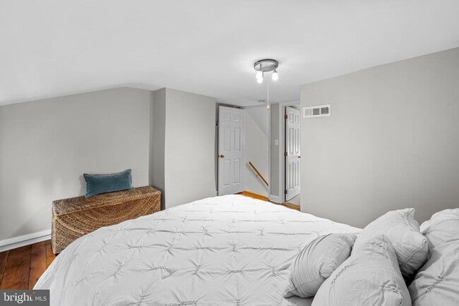 Building Photo - 307 S Exeter St