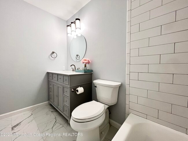 Building Photo - 159 Tanglewood Pl