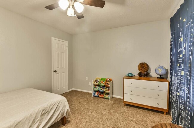 Building Photo - 1123 Juniper Canyon Ln