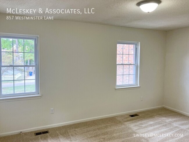 Building Photo - 857 Westminster Ln