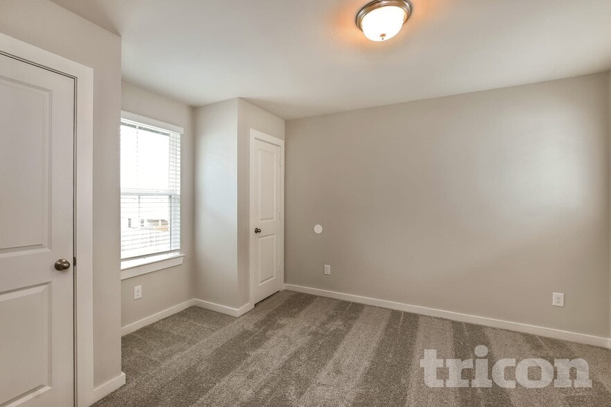 Building Photo - 22807 Terrazzo Dr