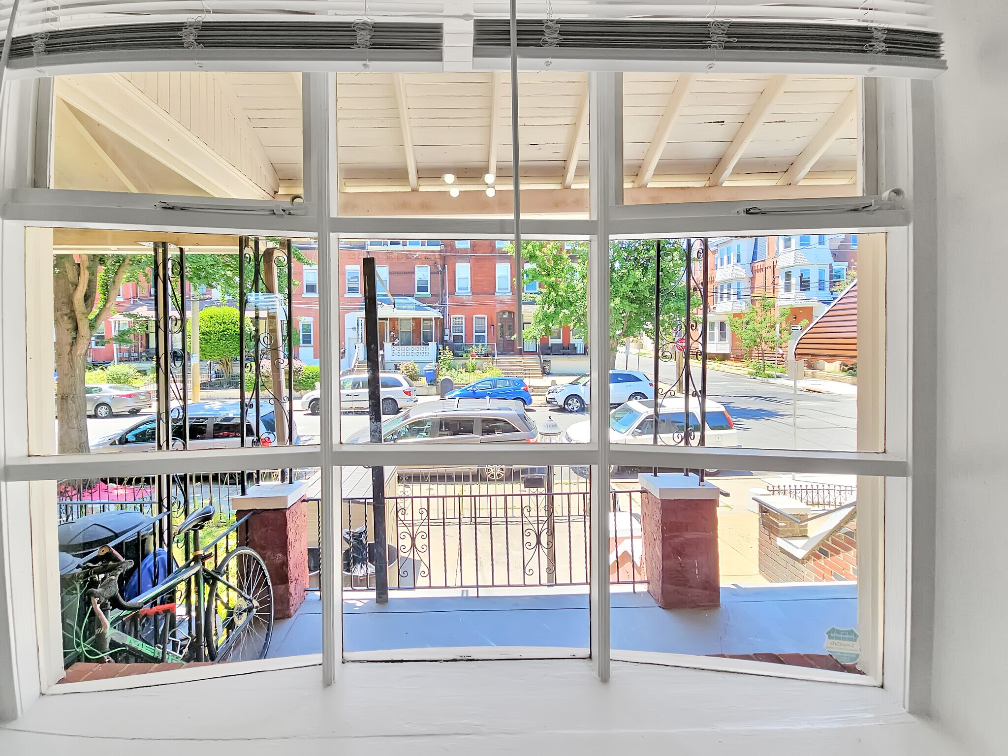 Building Photo - 637 N 32nd St