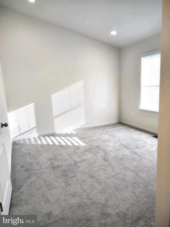 Building Photo - 136 Tuxford Rd