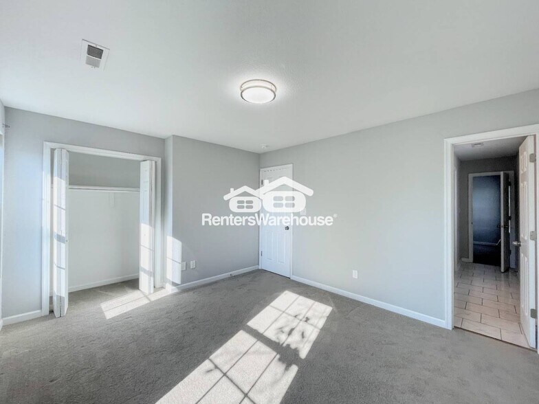 Building Photo - 1900 County St