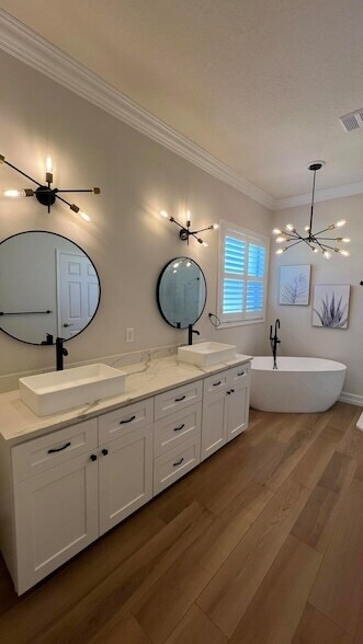 Building Photo - 104 NW Pleasant Grove Way