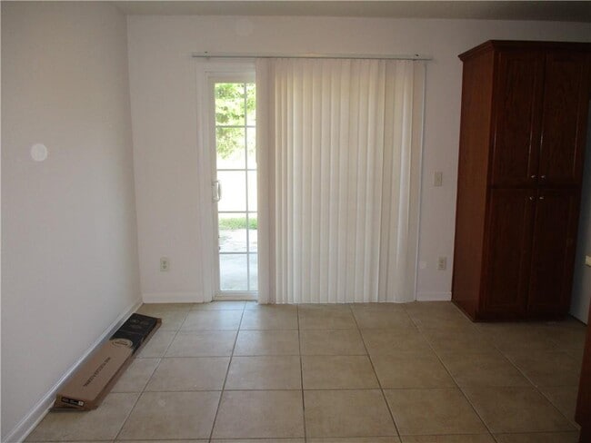 Building Photo - 115 Haleys Pl Dr