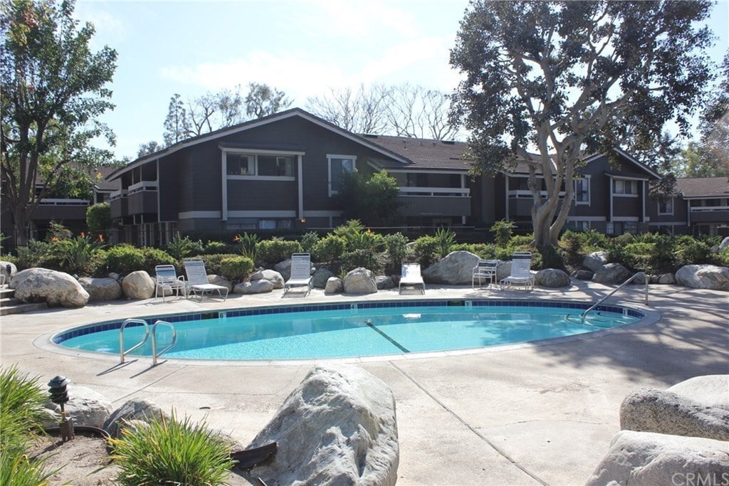 Pool - 220 Springview