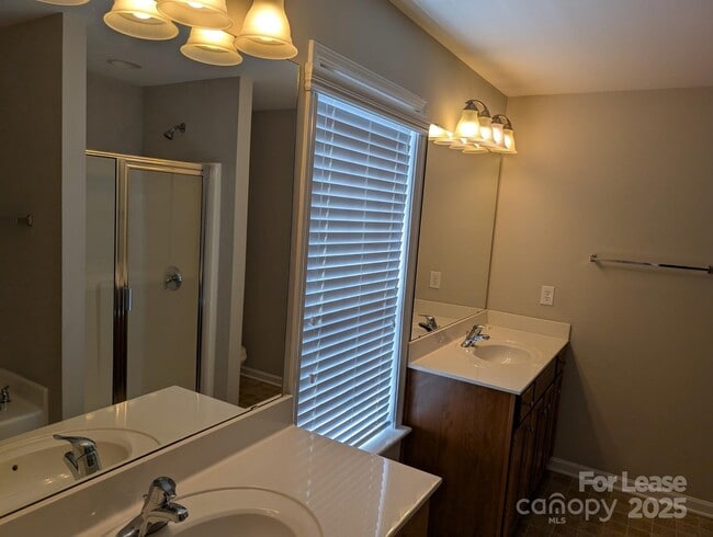 Building Photo - 1552 Moss Creek Dr