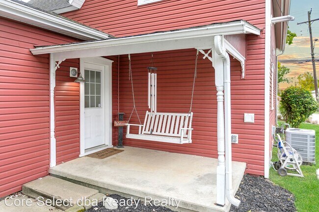 Building Photo - 3 br, 2 bath House - 349 S Chillicothe St