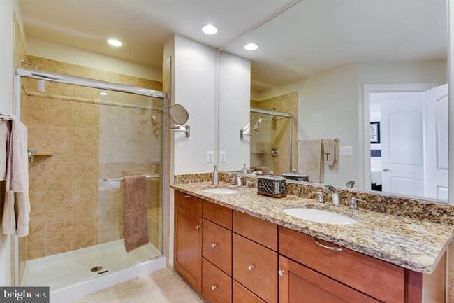 Building Photo - 2149 Red Vine Dr