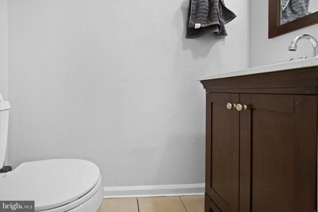 Building Photo - 308 Kidwelly Ct