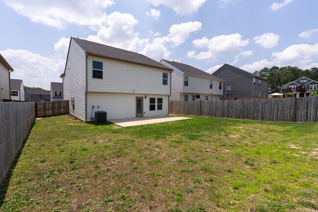 Building Photo - Southgrove